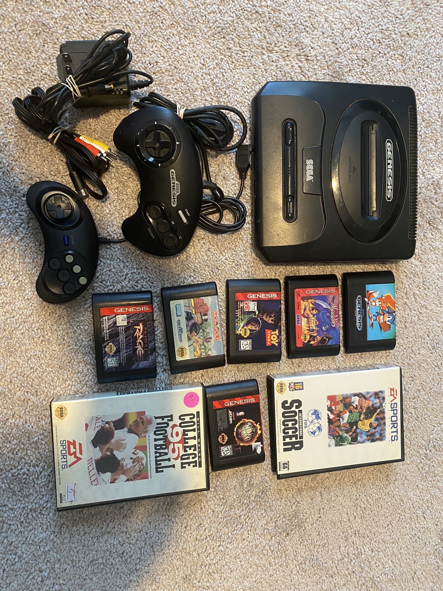 Sega Genesis + 8 Games (hablo Espanol)