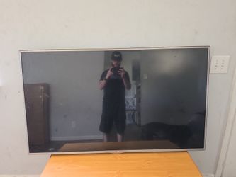 52" LG smart TV