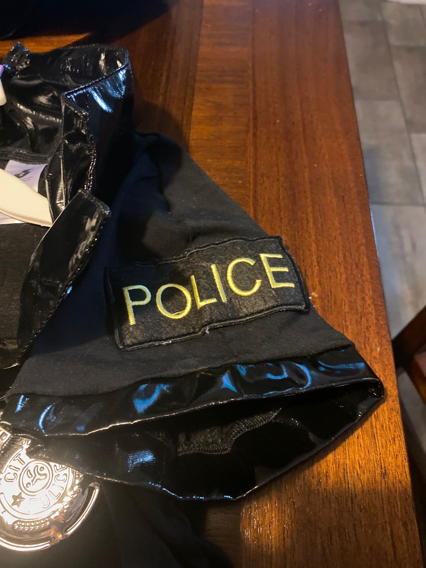 Adults medium size police Halloween costume