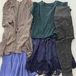 Set Of 5 Women’s Clothing 