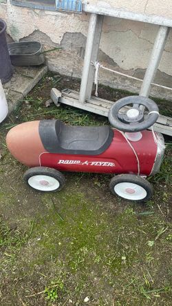 Radio Flyer Kids Car
