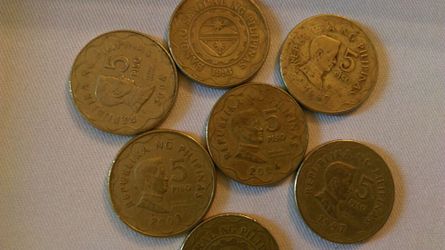 7 Philippines 5 peso coins