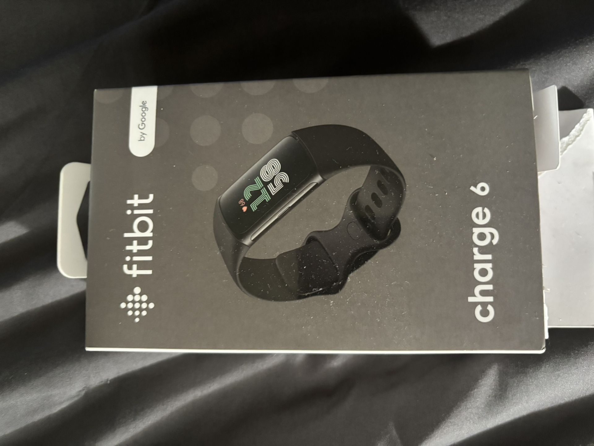 Fitbit Charge 6 LIKE NEW MAKE OFFER