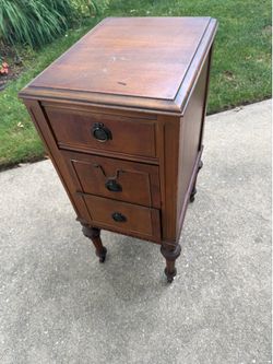 Small night stand
