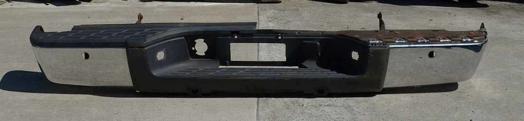 USED REF#M062 || 2017-2020 FORD F-250 || REAR METAL BUMPER