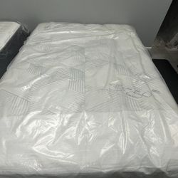 Brand New Beautyrest Harmony Cayman Plush