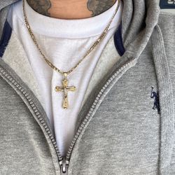 14k Gold Chain With Pendant 