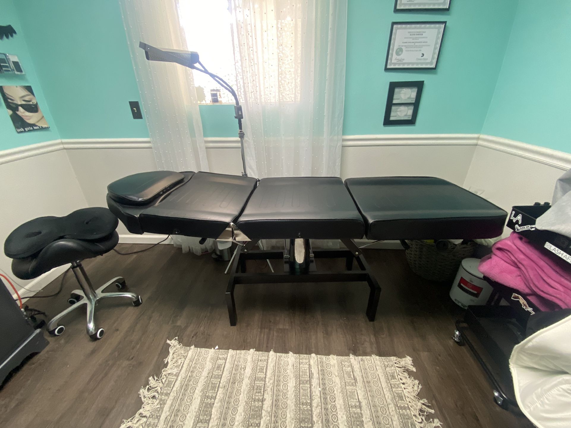 Massage Table / Lash Bed