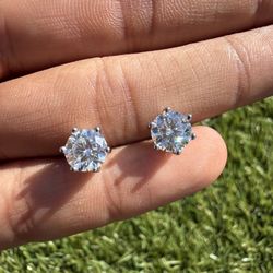 VVS1 Moissanite Stud Earrings 1.0ct