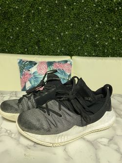 Under Armour Curry 5 size 1.5