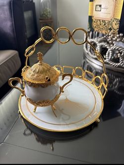 White/Gold Decorative Tray