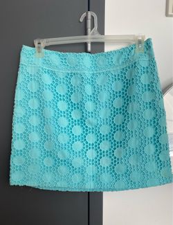 Mini-skirt (tags removed). Brand: Lilly Pulitzer. Stunning Tiffany Blue color. Size M/L (US 8/10).