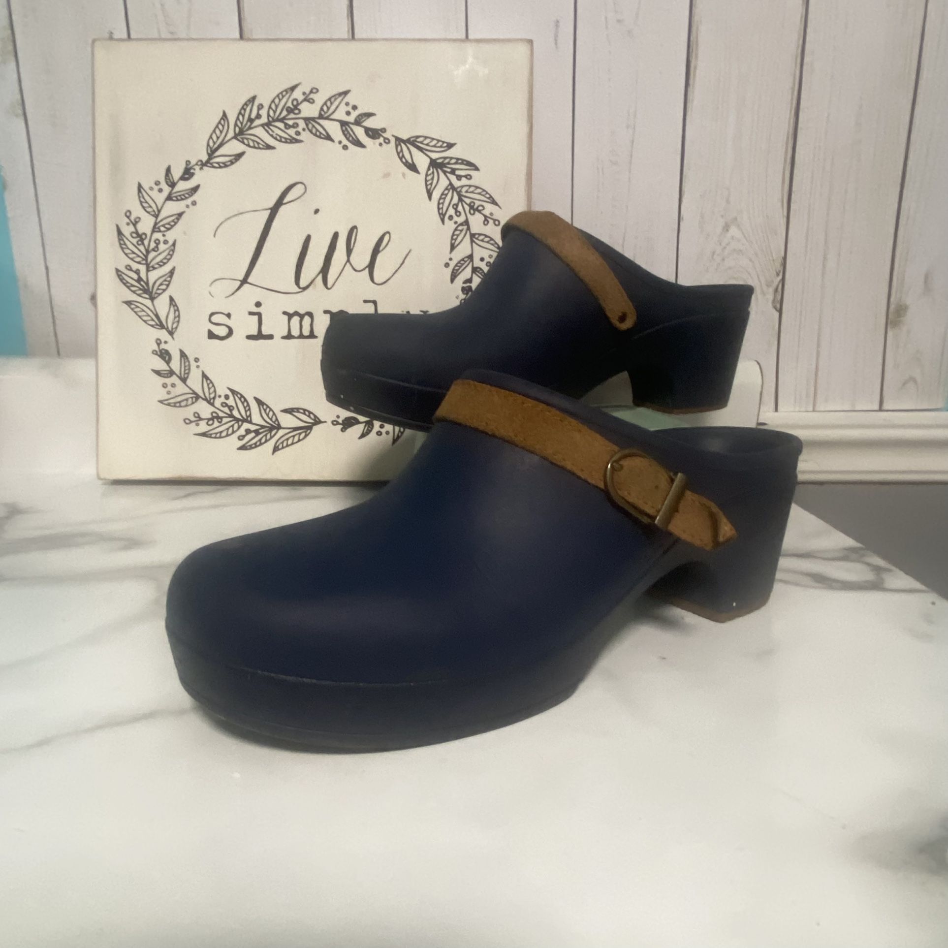Crocs Sarah Dual Comfort Shoes Womens Navy Blue Croslite Clogs Mules Size 9