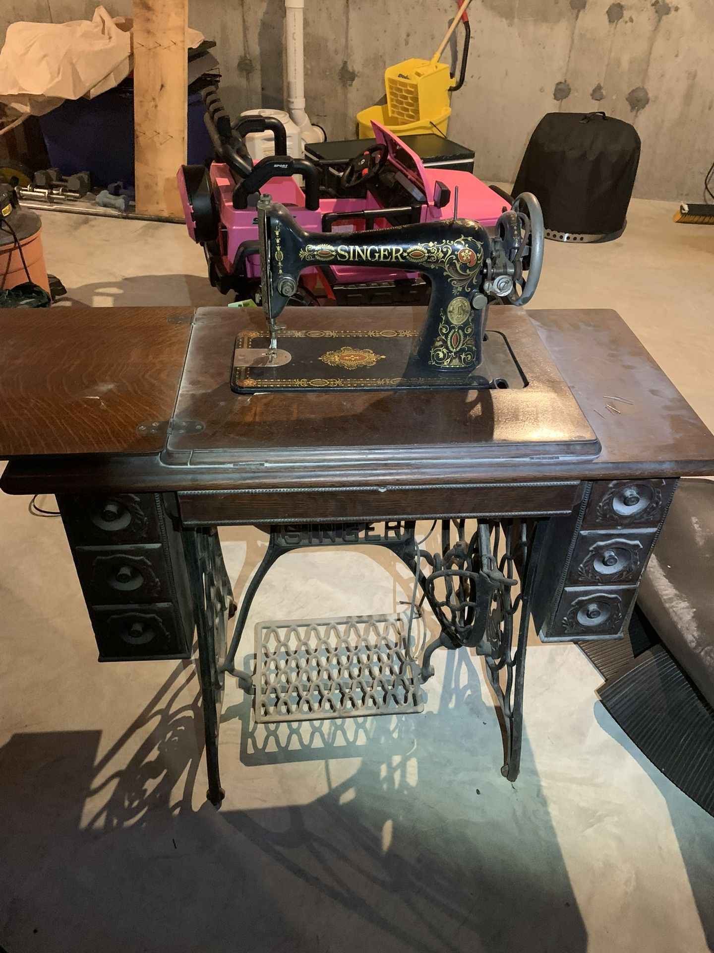 Singer Antique Sewing Machine