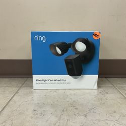 RING FLOODLIGHT CAM WIRED PLUS 