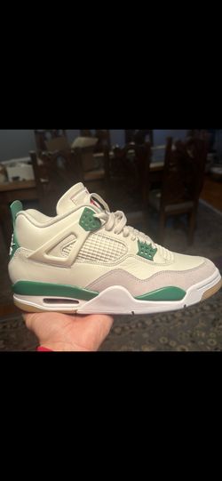 Jordan 4 SB Pine Green