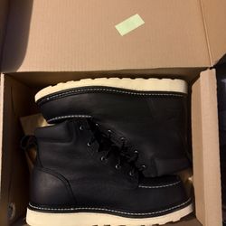 Red Wing Irish Setter