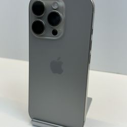 Apple iPhone 16 PRO 256gb. ( Fully Unlocked )