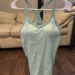 Lululemon Sz 6