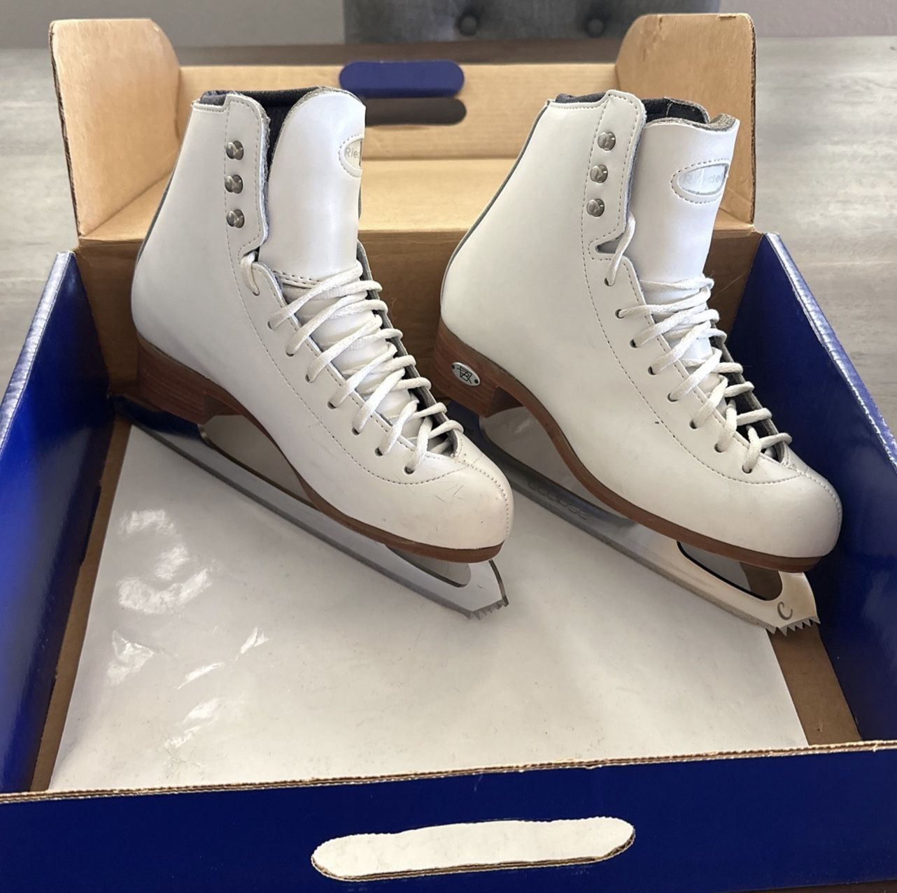 Riedell Figure Skates Ice Skates 3.5