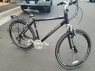 Genesis Terra 21 speed 700c men s hybrid bike for Sale in San