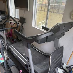 Elliptical Machine And treadmill