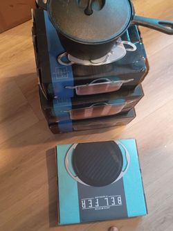 4 Nice pots + 1 round Crill pan $ 150 all of them.