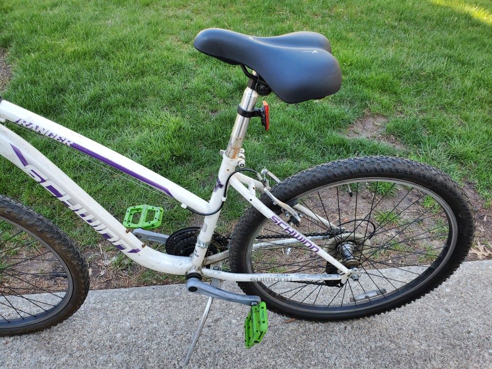 Schwinn women's ranger 26 mountain bike on sale
