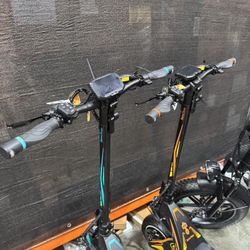 Dual-motor scooter