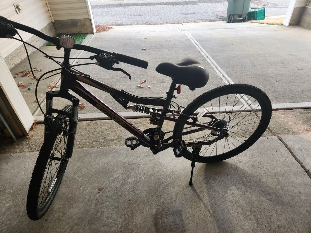 Womens Mountain Bike