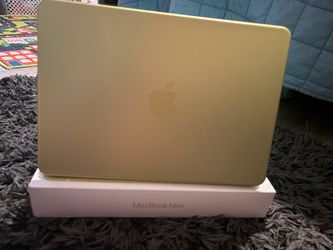 MacBook Neo Hard Shell Laptop Case Yellow