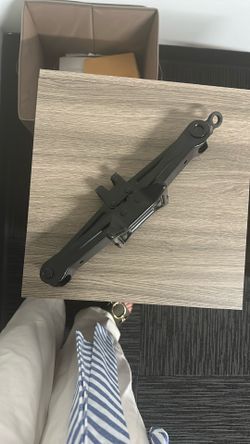  Wheel Lifting Jack Lifter Emergency Tool 