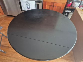 Dropleaf dining table