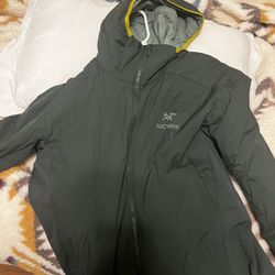 Trades Only. Arc’teryx Large Down Jacket
