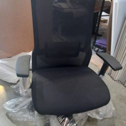 NEW ERGONOMICS CHAIR