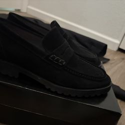 Dress shoes