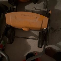 Fiskars Lawnmower 