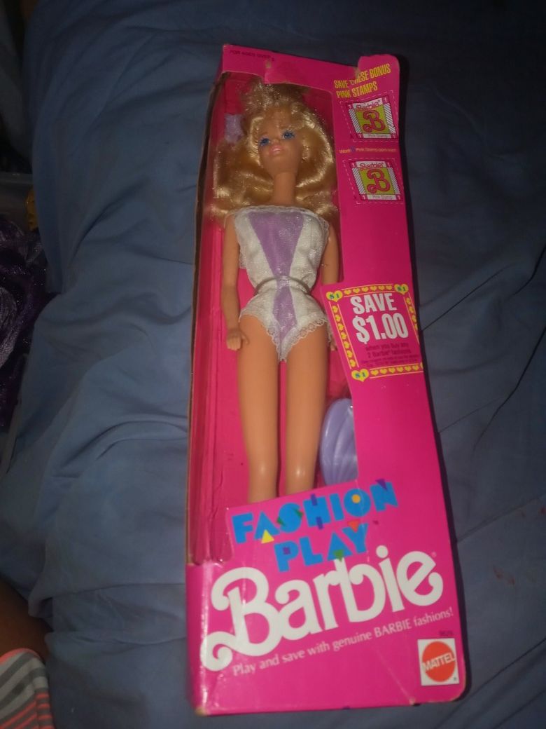 Vintage 1980s barbie doll still in box