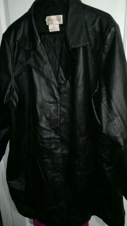 NEW CONDITION!!!! BEAUTIFUL and SOFT 100% GENUINE WOMENS LEATHER JACKET