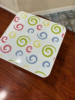 Square Kids Table with Swirl Pattern