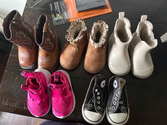 Toddler shoes size 4