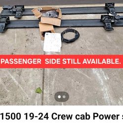 2020-23 RAM 1500 POWER RUNNING BOARD