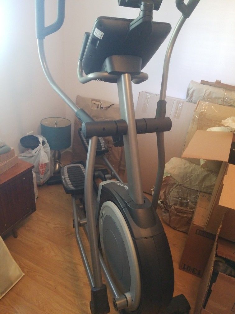 Nordictrack  Elliptical Commercial 14.9