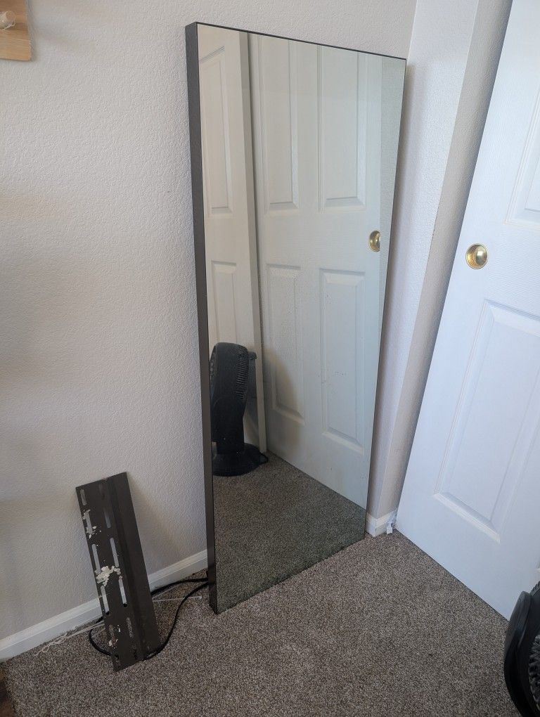 Lulu Lemon Studio Mirror Fitness Mirror 