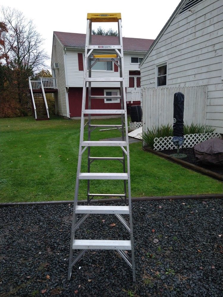 8ft Werner Aluminum Step Ladder