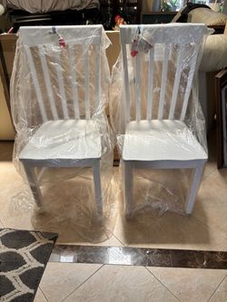 New table and chair in their box