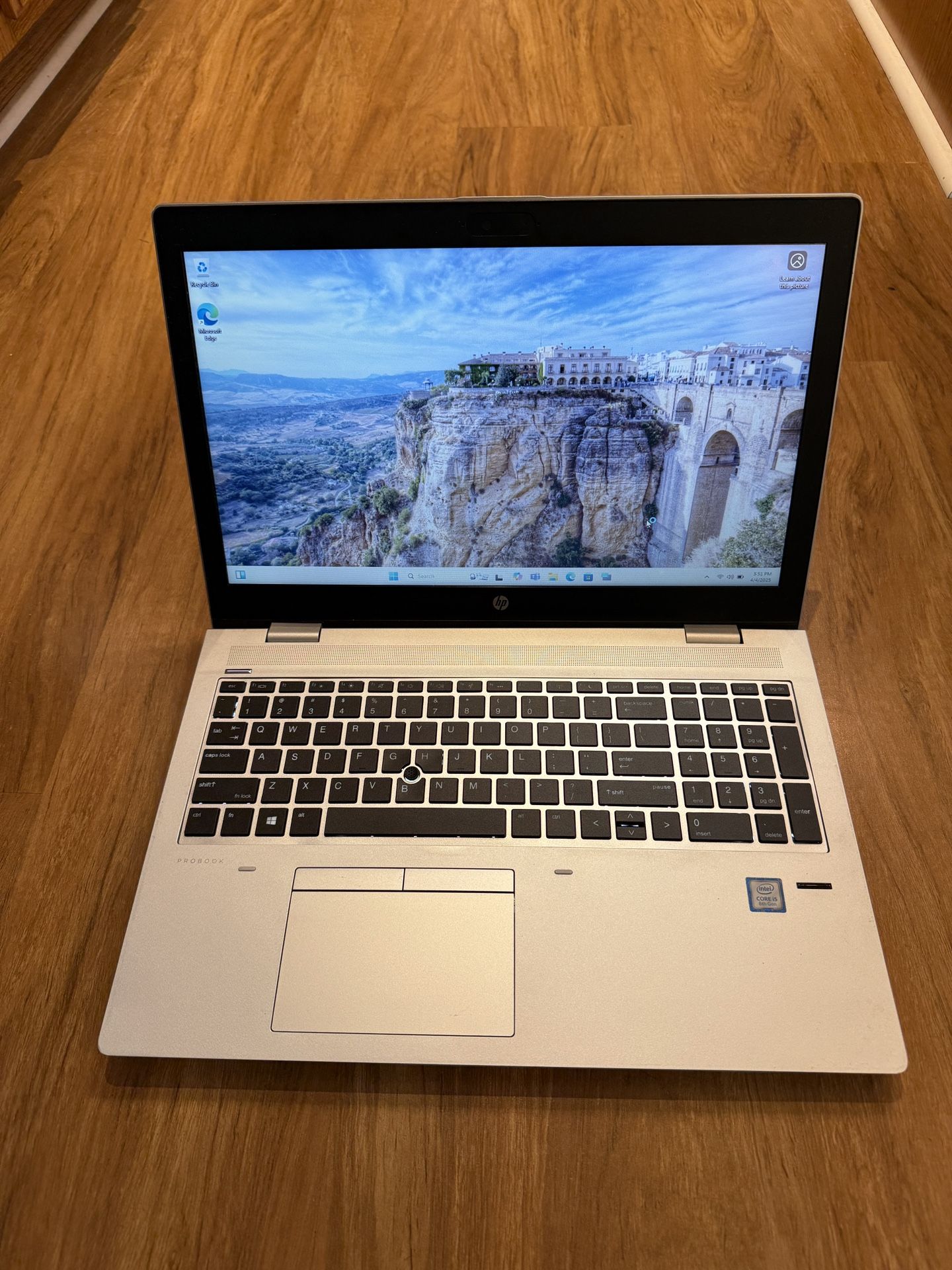 HP ProBook 650 G4 Core i5 8th gen 16GB Ram 256GB SSD Windows 11 Pro 15.6” UHD Screen Laptop with charger in Excellent Working condition!!!! Specifica
