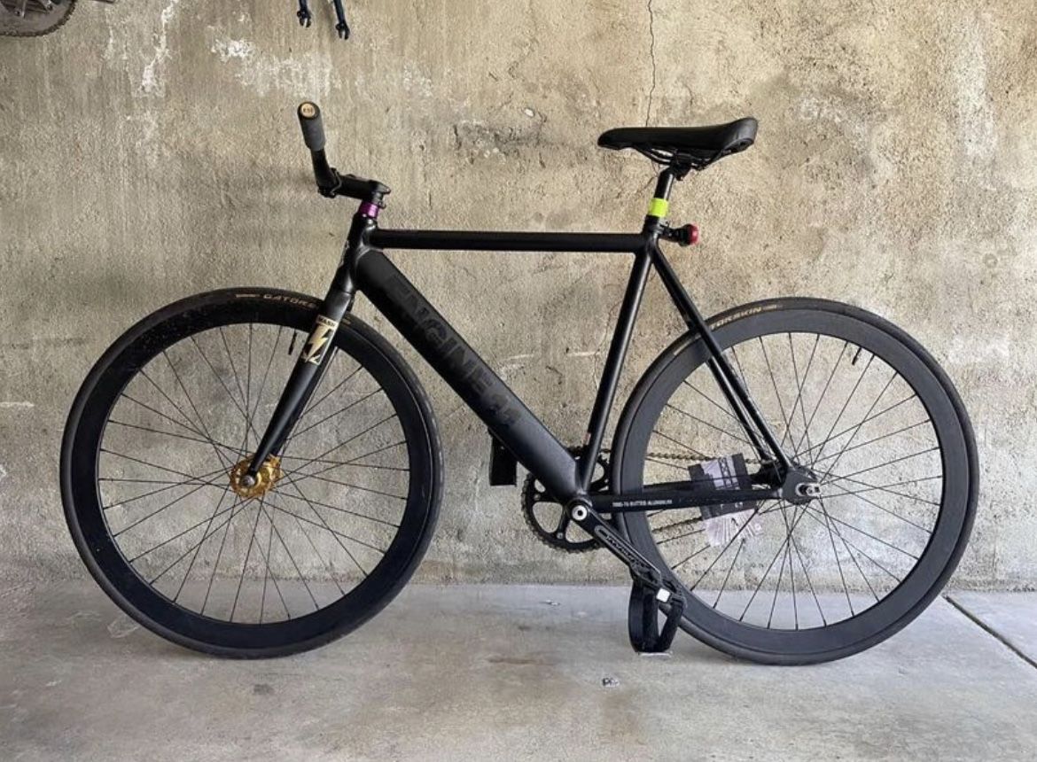 Engine 11 Track Bike 55 Cm