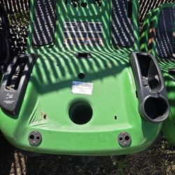 ((READ AD))(($60 EACH))((BODY/FENDERS LA or L Jonhdeere)) Riding Mower 