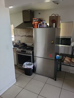 Refrigerators /oven